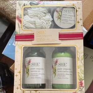 SHE Pure Organics Luxury Set